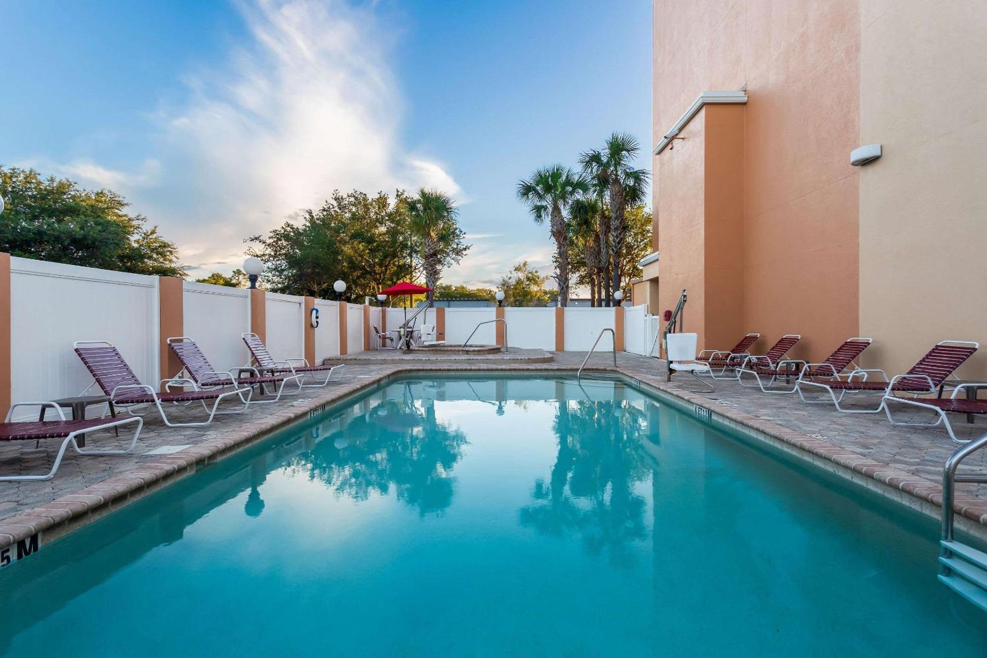 Comfort Suites Tampa Airport North Dış mekan fotoğraf